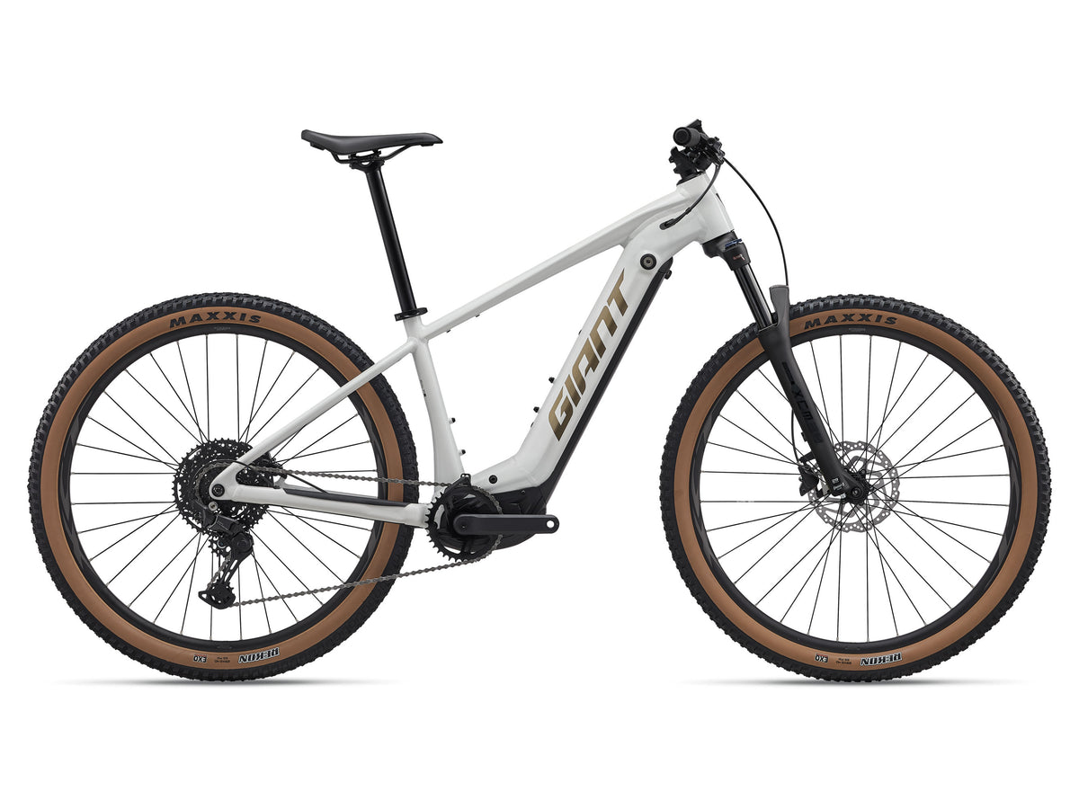Giant Fathom E+ 2 2027 — Null White