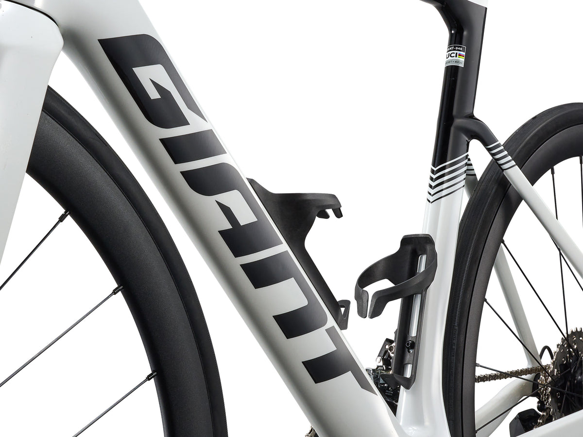 Giant Propel Advanced 2 2027 — product detail
