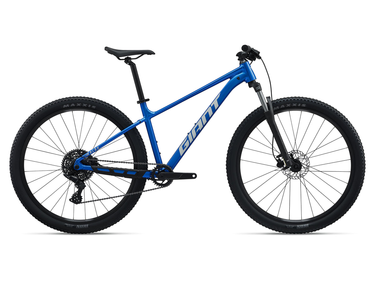 Giant Talon 29 4 2027 — Azure Blue